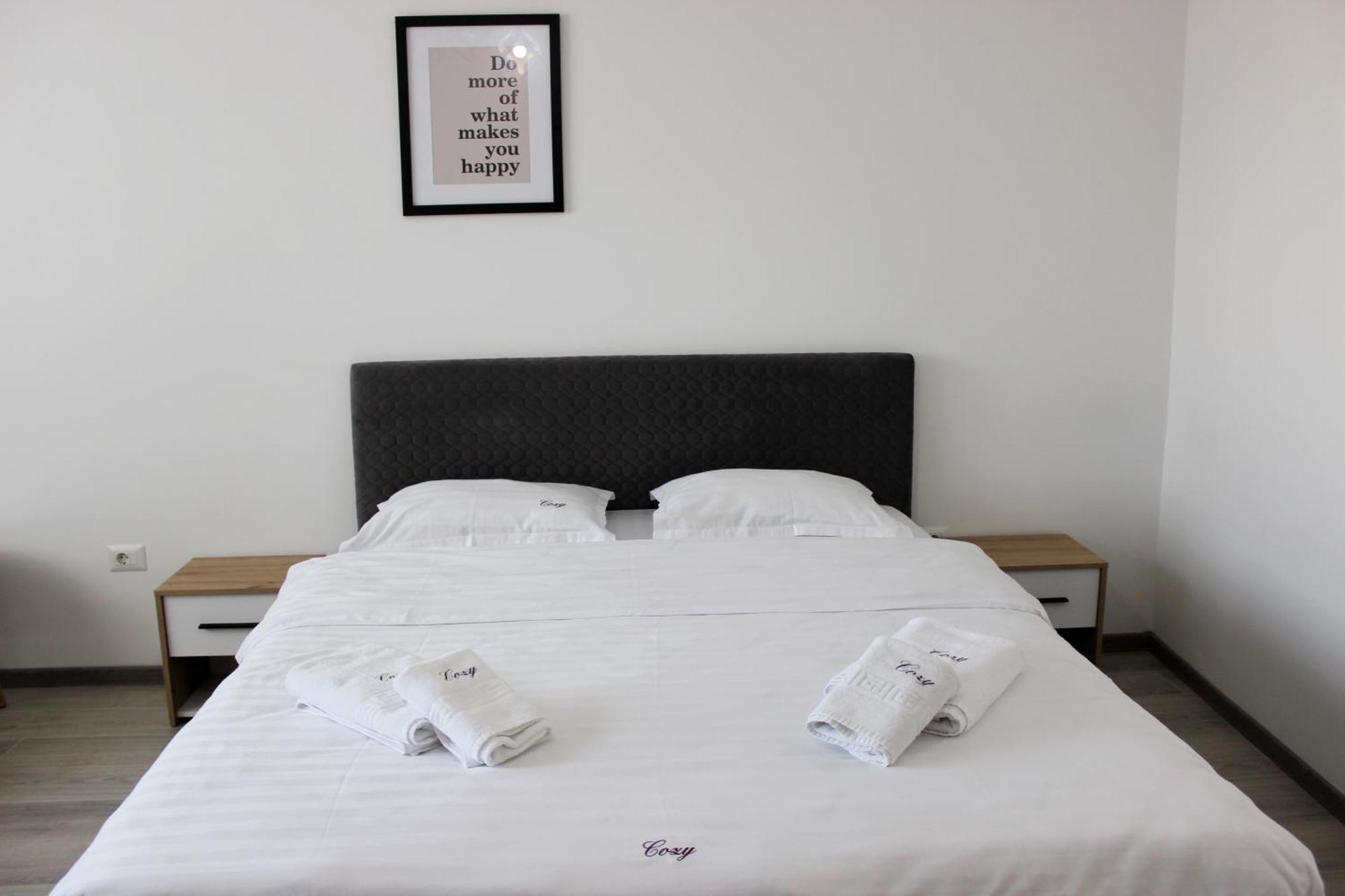 Cozy Apartments In Centre Of Suceava Near Kaufland And University Exterior foto