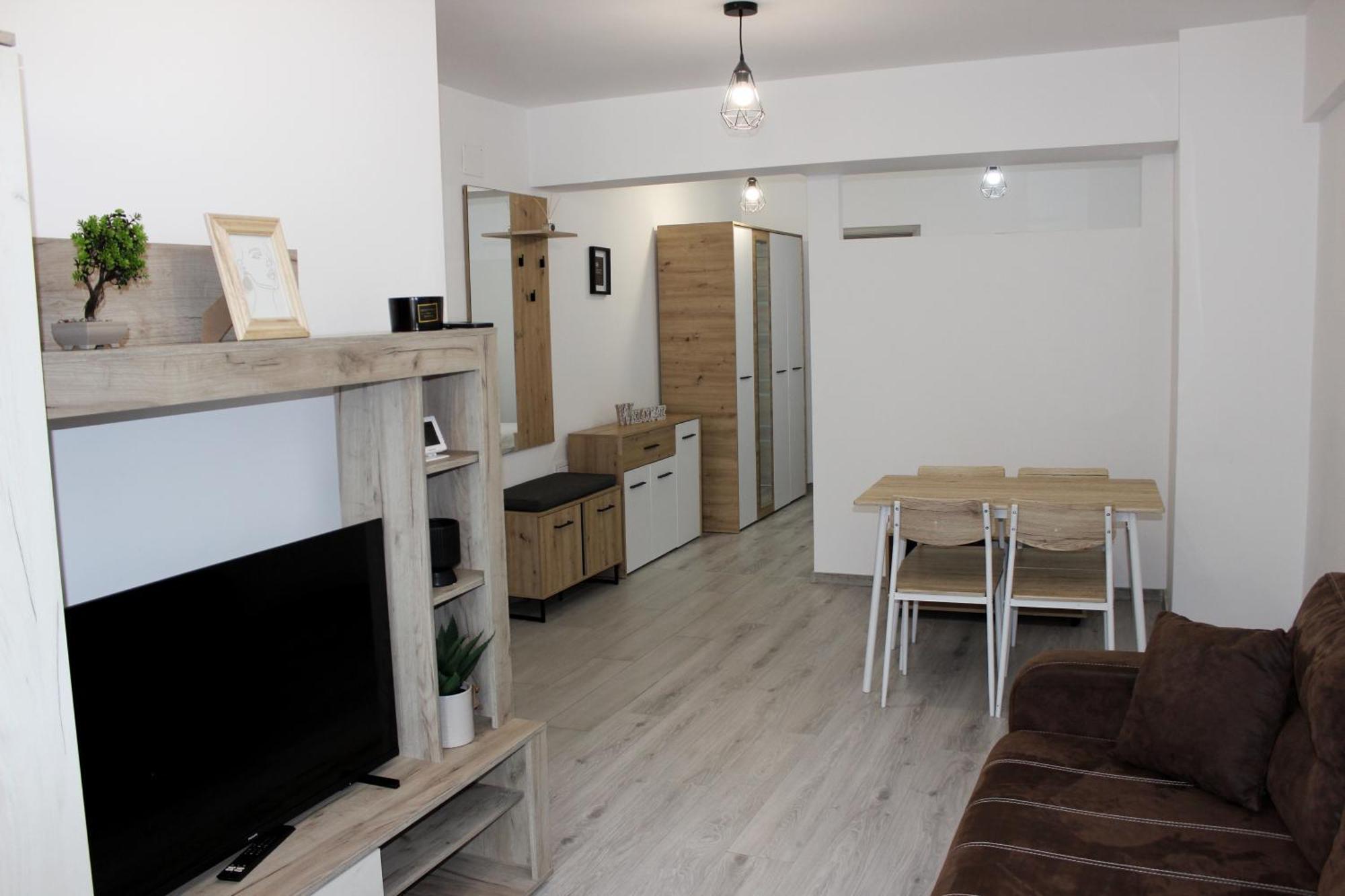 Cozy Apartments In Centre Of Suceava Near Kaufland And University Exterior foto
