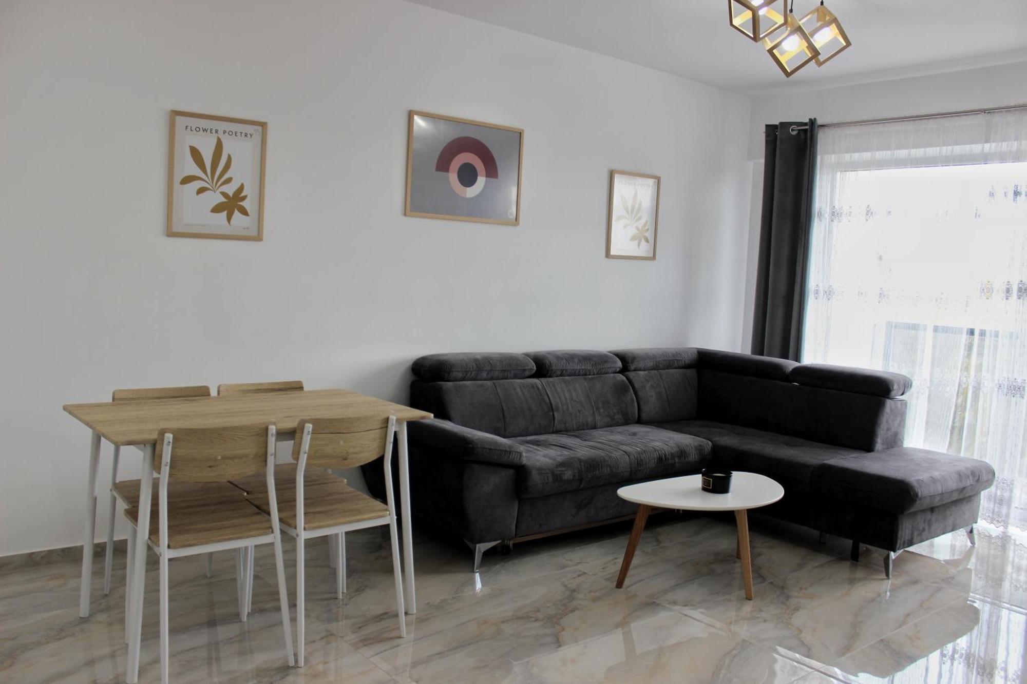 Cozy Apartments In Centre Of Suceava Near Kaufland And University Exterior foto